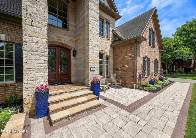 Photo 3 of Single family home for sale at 1724 Duncan Woods Ln, Knoxville, TN 37919 | MLS# 1339887 | Listing updated on 2026-09-13