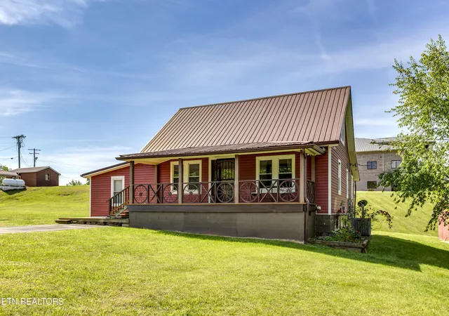 2nd image of 1918 Sweetwater Vonore Rd, Sweetwater, TN 37874 | MLS# 1340093