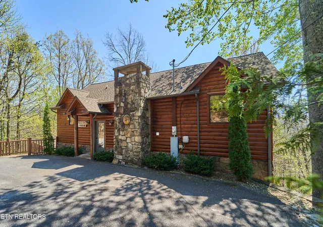 2nd image of 922 Scenic Tr, Gatlinburg, TN 37738 | MLS# 1340089