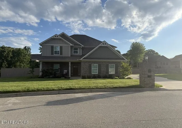 1st image of 811 Yosemite Dr, Lenoir City, TN 37771 | MLS# 1339902