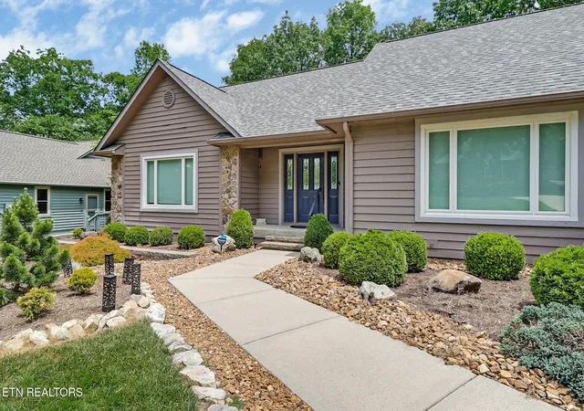 Photo 3 of Single family home for sale at 109 Huntington Dr, Crossville, TN 38558 | MLS# 1340504 | Listing updated on 2026-06-30
