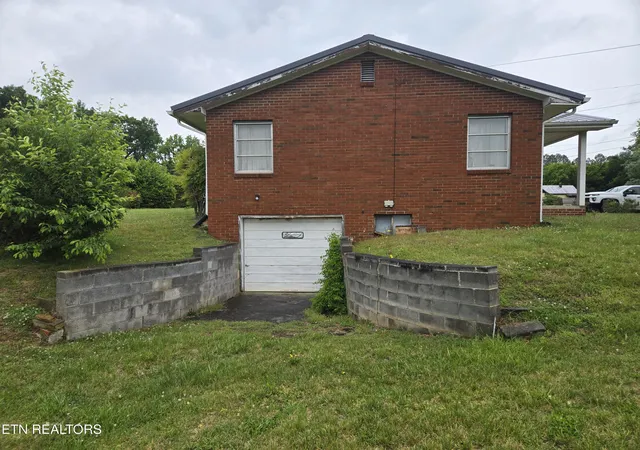 Homes for sale in Morristown, TN | 1111 Spout Springs Rd, Morristown, TN 37814 | MLS# 1339940