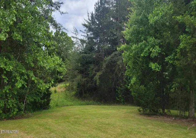 Photo 3 of Sale Pending at 3095 Fairview Rd, Madisonville, TN 37354 | MLS# 1340005 | Listing updated on 2026-09-03