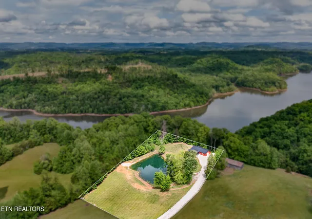 Homes for sale in Byrdstown, TN | 5218 Turney Groce Rd, Byrdstown, TN 38549 | MLS# 1339957