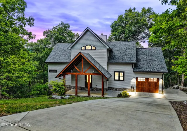 2nd image of 134 Fairway Cir, Townsend, TN 37882 | MLS# 1340039