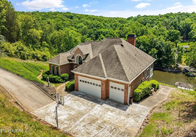 Homes for sale in Lenoir City, TN | 1001 Blackberry Ridge Rd, Lenoir City, TN 37772 | MLS# 1340006