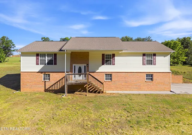 Photo 1 of Single family home for sale at 1690 River Bnd Rd, Sevierville, TN 37876 | MLS# 1340580 | Listing updated on 2026-07-29