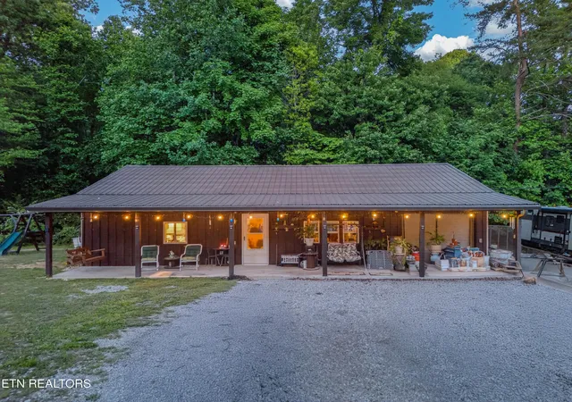 Photo 3 of Single family home for sale at 2723 Rugby Pike, Jamestown, TN 38556 | MLS# 1341179 | Listing updated on 2026-08-21