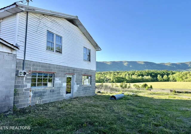 Homes for sale in Ewing, VA | 118 Haines Rd, Ewing, VA 24248 | MLS# 1340189
