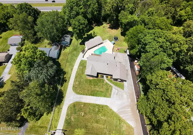 5th image of 8023 Conner Rd, Powell, TN 37849 | MLS# 1341679