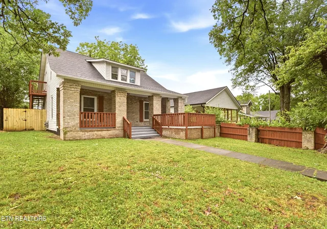 Photo 2 of Single family home for sale at 2820 E 5th Avenue, Knoxville, TN 37914 | MLS# 1340231 | Listing updated on 2026-08-03