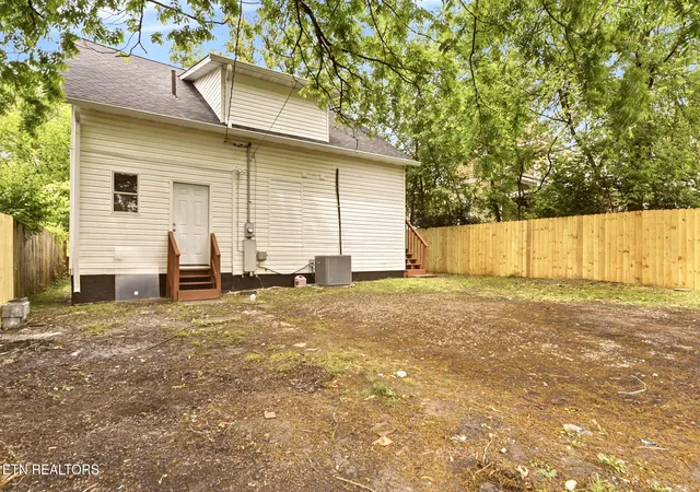Photo 3 of Single family home for sale at 2820 E 5th Avenue, Knoxville, TN 37914 | MLS# 1340231 | Listing updated on 2026-08-03