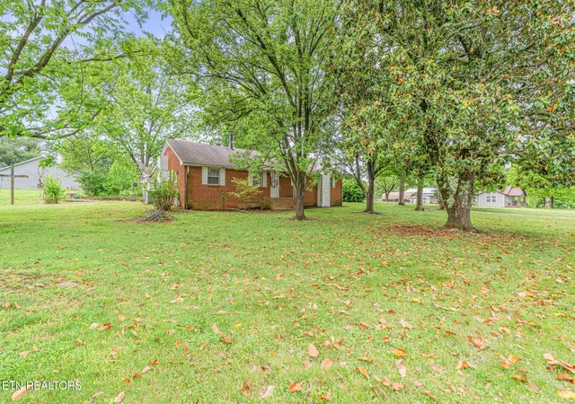 Homes for sale in Greenback, TN | 417 Tennessee Ave, Greenback, TN 37742 | MLS# 1340233
