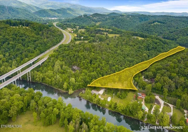 4th image of 341 Lovely Bluff Rd, Rocky Top, TN 37769 | MLS# 1340235