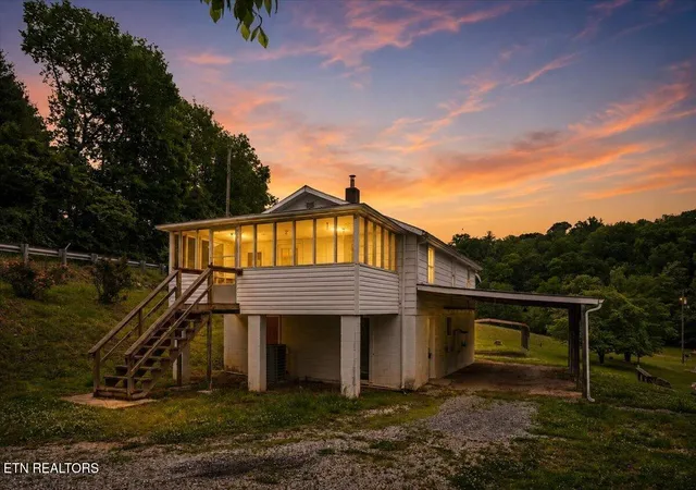 Homes for sale in Rocky Top, TN | 743 Lovely Bluff Rd, Rocky Top, TN 37769 | MLS# 1340240