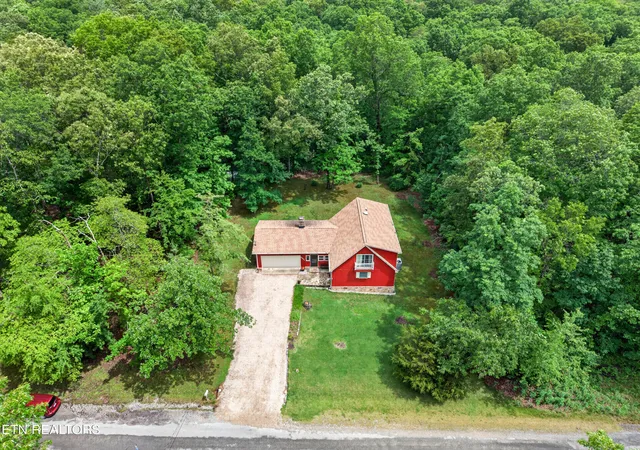 Homes for sale in Crossville, TN | 5321 Pawnee Rd, Crossville, TN 38572 | MLS# 1340291