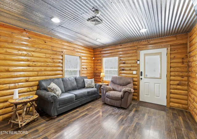 image of 635 Briceville Hwy, Rocky Top, TN 37769 | MLS# 1340386