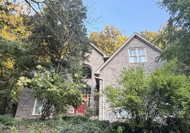 Photo 1 of Single family home for sale at 136 Baypath Dr, Oak Ridge, TN 37830 | MLS# 1341020 | Listing updated on 2026-08-26