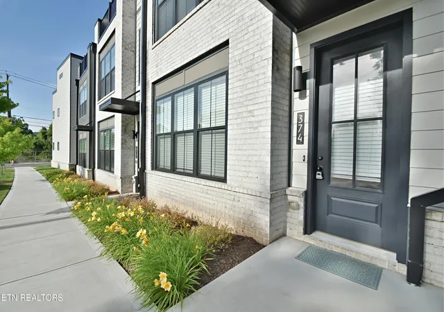 Photo 2 of Single family home for sale at 374 Mccormick St, Knoxville, TN 37920 | MLS# 1340302 | Listing updated on 2026-05-11