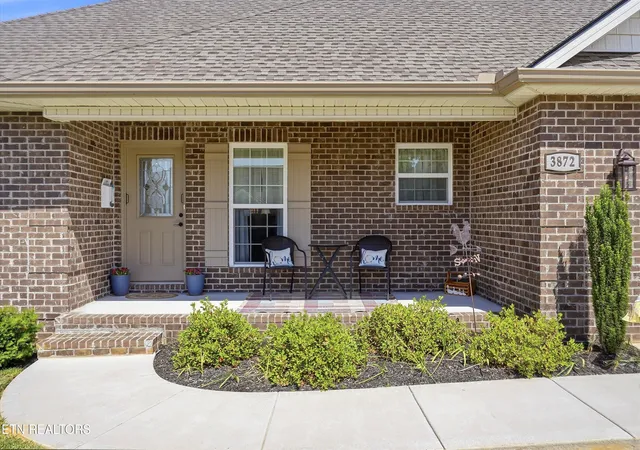 Photo 4 of Single family home for sale at 3872 Doral Dr, Maryville, TN 37801 | MLS# 1341247 | Listing updated on 2026-09-23