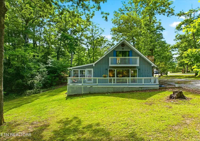 Homes for sale in Sevierville, TN | 915 Leisure Ln, Sevierville, TN 37876 | MLS# 1340403
