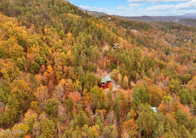 Photo 3 of Single family home for sale at 3060 Walden Ridge Rd, Sevierville, TN 37862 | MLS# 1340543 | Listing updated on 2026-09-18