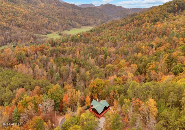 Photo 4 of Sale Pending at 3060 Walden Ridge Rd, Sevierville, TN 37862 | MLS# 1340543 | Listing updated on 2026-10-09