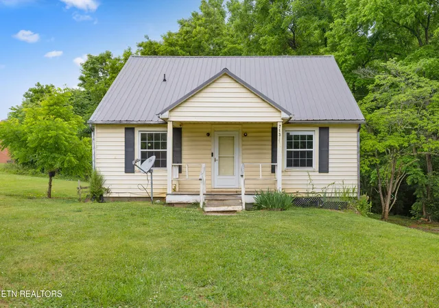 Homes for sale in Morristown, TN | 713 Rutledge Ave, Morristown, TN 37813 | MLS# 1342752