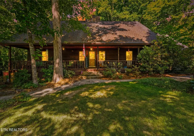 Homes for sale in Knoxville, TN | 7837 Timber Glow Tr, Knoxville, TN 37938 | MLS# 1342087