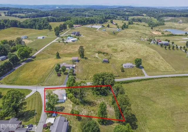 Homes for sale in Loudon, TN | 5778 Davis Ferry Rd, Loudon, TN 37774 | MLS# 1341210
