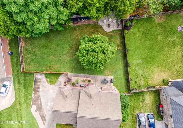 Homes for sale in Lenoir City, TN | 300 Yellowstone Ln, Lenoir City, TN 37771 | MLS# 1340535