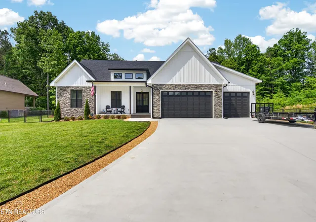 2nd image of 355 Shadows Lawn Dr, Athens, TN 37303 | MLS# 1340528