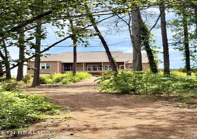2nd image of 190 Pointe Summit Dr, Greenback, TN 37742 | MLS# 1341852