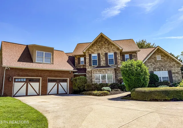 Photo 1 of Single family home for sale at 7400 Dovington Dr, Knoxville, TN 37920 | MLS# 1340624 | Listing updated on 2026-08-31