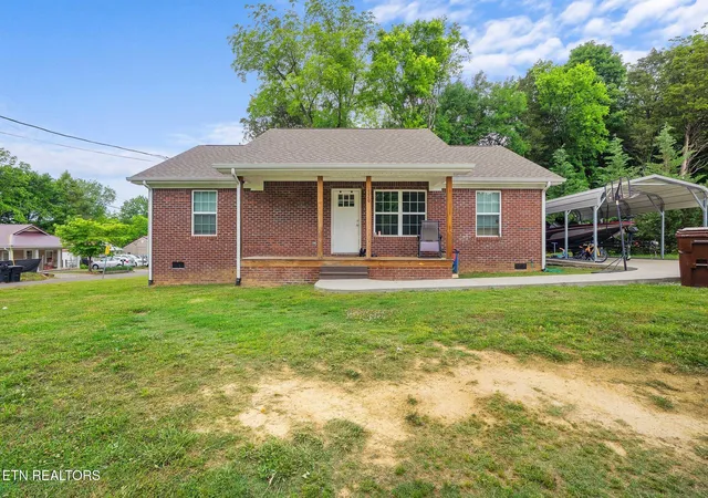 3rd image of 320 W Walnut St, Madisonville, TN 37354 | MLS# 1340554
