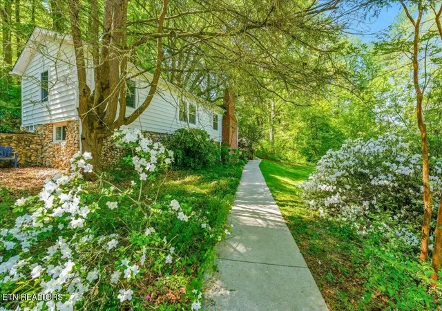 Homes for sale in Lenoir City, TN | 8773 White Wing Rd, Lenoir City, TN 37771 | MLS# 1340642