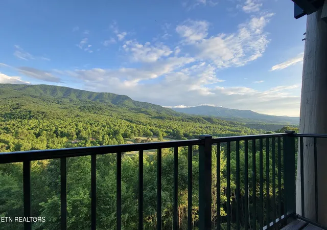 Homes for sale in Gatlinburg, TN | 3710 Weber Rd #B203, Gatlinburg, TN 37738 | MLS# 1342081