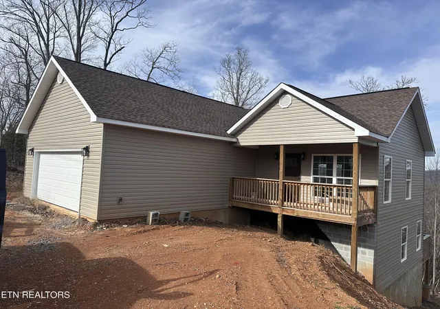 Photo 3 of Single family home for sale at 568 Low Valley Rd, Dandridge, TN 37725 | MLS# 1340662 | Listing updated on 2026-05-13