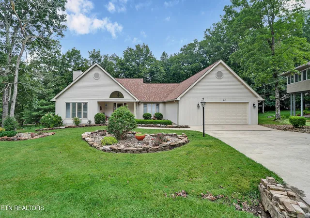 Photo 3 of Sale Pending at 24 Marquette Ct, Crossville, TN 38558 | MLS# 1344178 | Listing updated on 2026-08-28