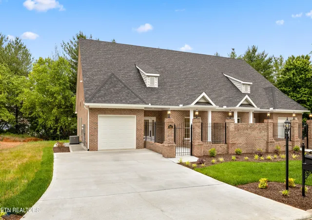 28th image of 910 Fine Glen Dr, Sevierville, TN 37862 | MLS# 1340691