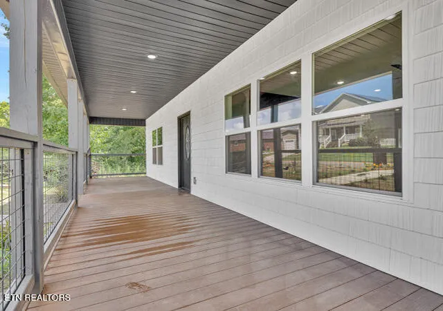 Photo 4 of Single family home for sale at 1283 Lori Ellen Ct, Sevierville, TN 37876 | MLS# 1344559 | Listing updated on 2026-10-25