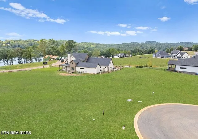 Homes for sale in Loudon, TN | 532 Ladybug Ln, Loudon, TN 37774 | MLS# 1340684