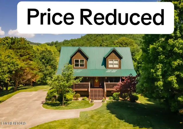 Photo 1 of Sale Pending at 3525 Autumn Woods Ln, Sevierville, TN 37862 | MLS# 1341103 | Listing updated on 2026-09-19