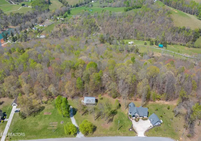 2nd image of 195 Kennedys Loop, La Follette, TN 37766 | MLS# 1340831