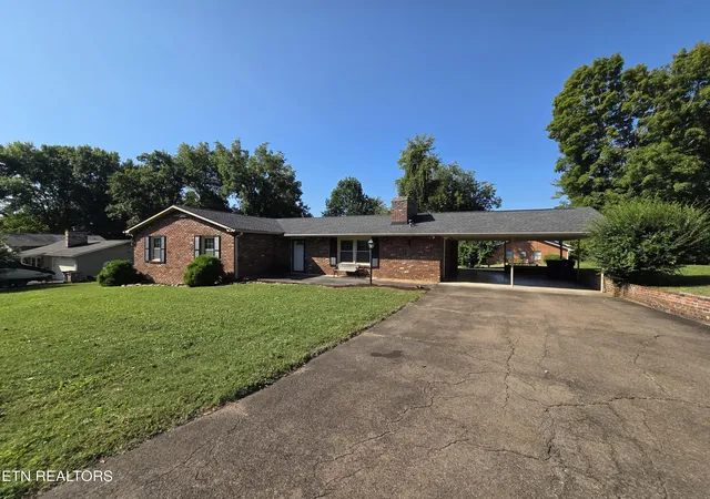 Photo 2 of Single family home for sale at 7352 Nw Winchester Dr, Knoxville, TN 37919 | MLS# 1340913 | Listing updated on 2026-08-29