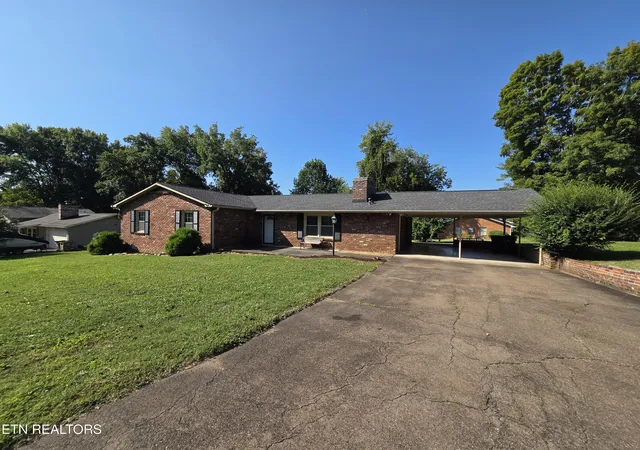Photo 3 of Single family home for sale at 7352 NW Winchester Dr, Knoxville, TN 37919 | MLS# 1340913 | Listing updated on 2026-08-29