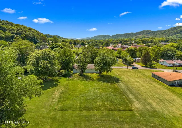 Homes for sale in Rogersville, TN | 215 Hillcrest St, Rogersville, TN 37857 | MLS# 1340859