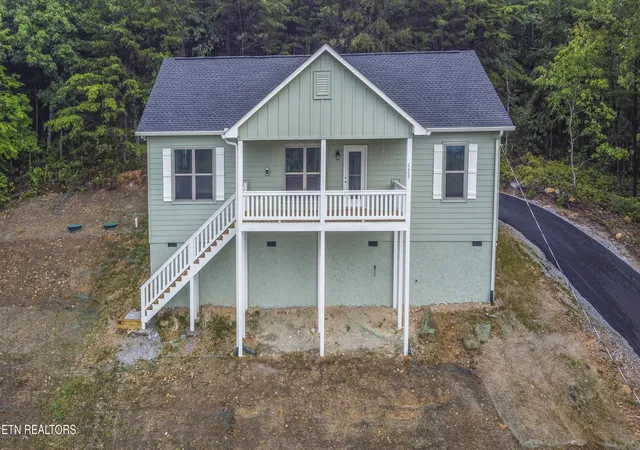Photo 3 of Sale Pending at 2609 Mountain Blvd, Sevierville, TN 37876 | MLS# 1340872 | Listing updated on 2026-10-28
