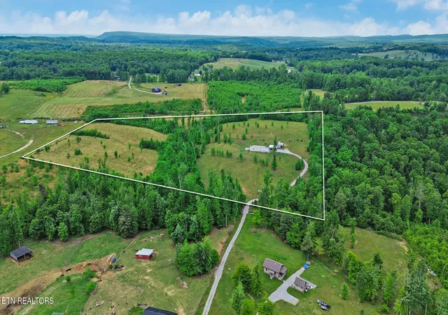 Photo 3 of Single family home for sale at 2930 Doc Loy Rd, Grandview, TN 37337 | MLS# 1345269 | Listing updated on 2026-09-13