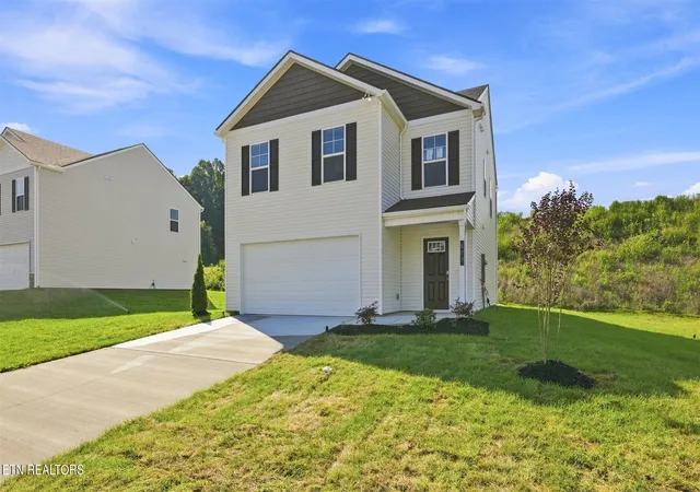 Photo 2 of Sale Pending at 577 White Oak Ln, Vonore, TN 37885 | MLS# 1341064 | Listing updated on 2026-09-10